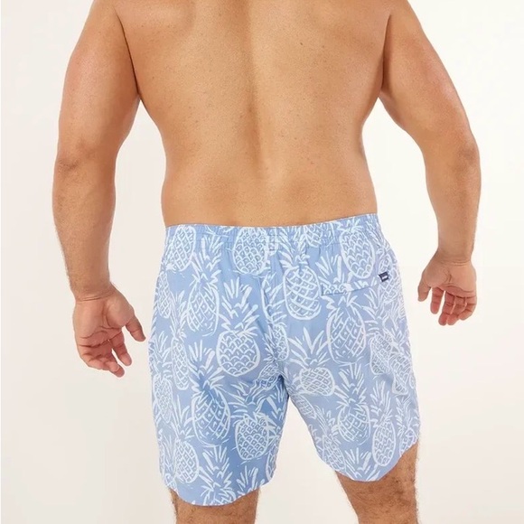 chubbies Men's XL The Thigh-napples Shorts Swim Trunks Faded Blue Pineapple 7" - Picture 8 of 9